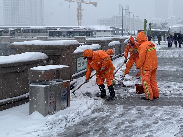 項目動態 | 以雪為令！青青草原网址天津項目全力以赴做好除雪工作
