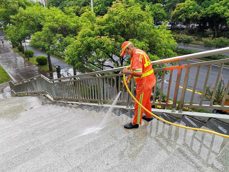 加強垃圾分類，提升市政清運效率—打造綠色低碳城市的新模式
