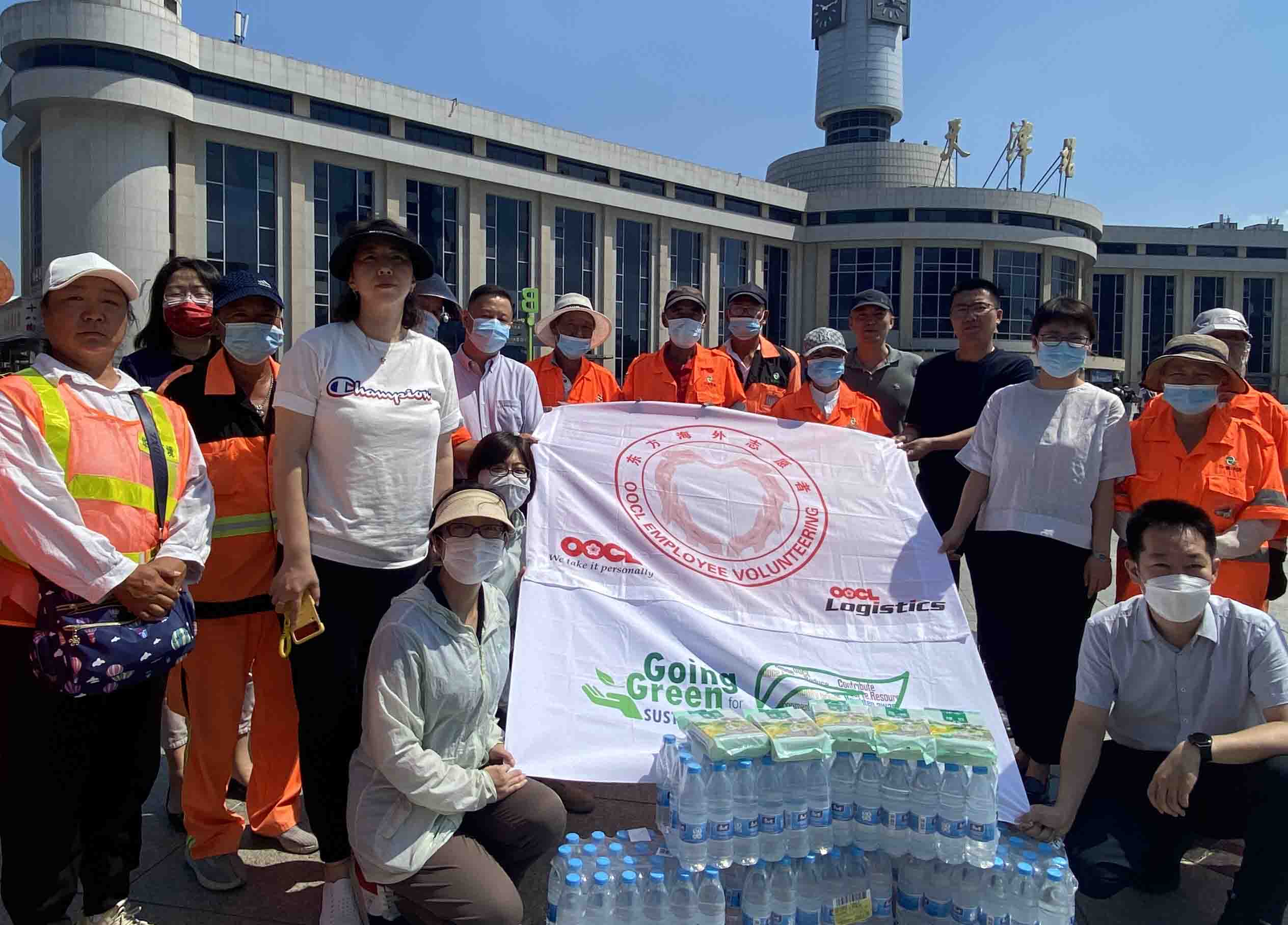 公益暖人心 情係環衛工 | 炎炎夏日送清涼，致敬高溫下的堅守！